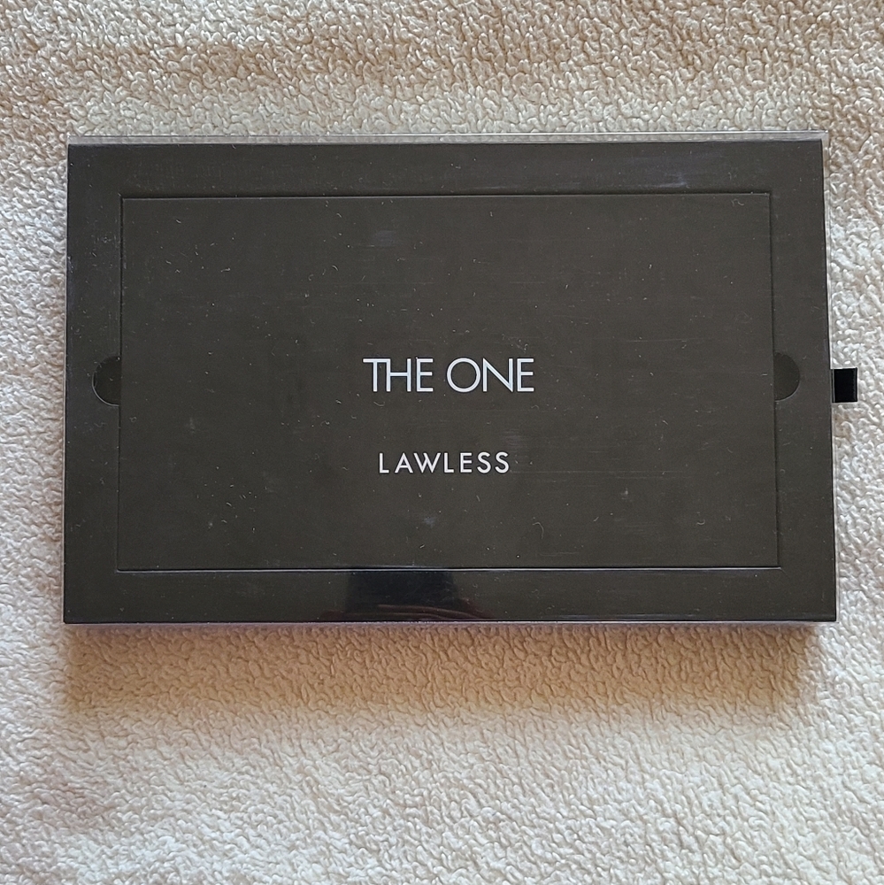 Brand New Lawless The One Eyeshadow Palette